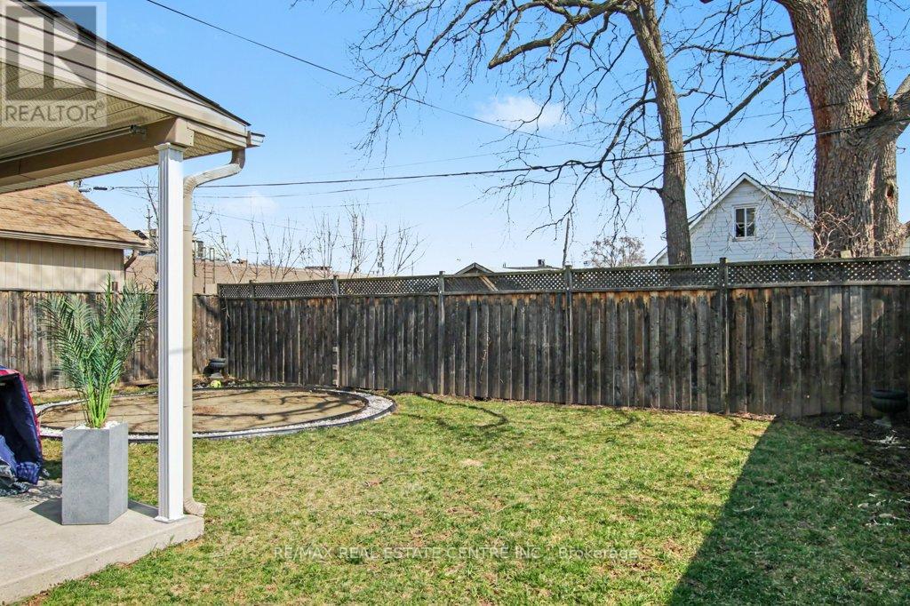 284 Normanhurst Avenue, Hamilton, Ontario  L8H 5N4 - Photo 46 - X12947220