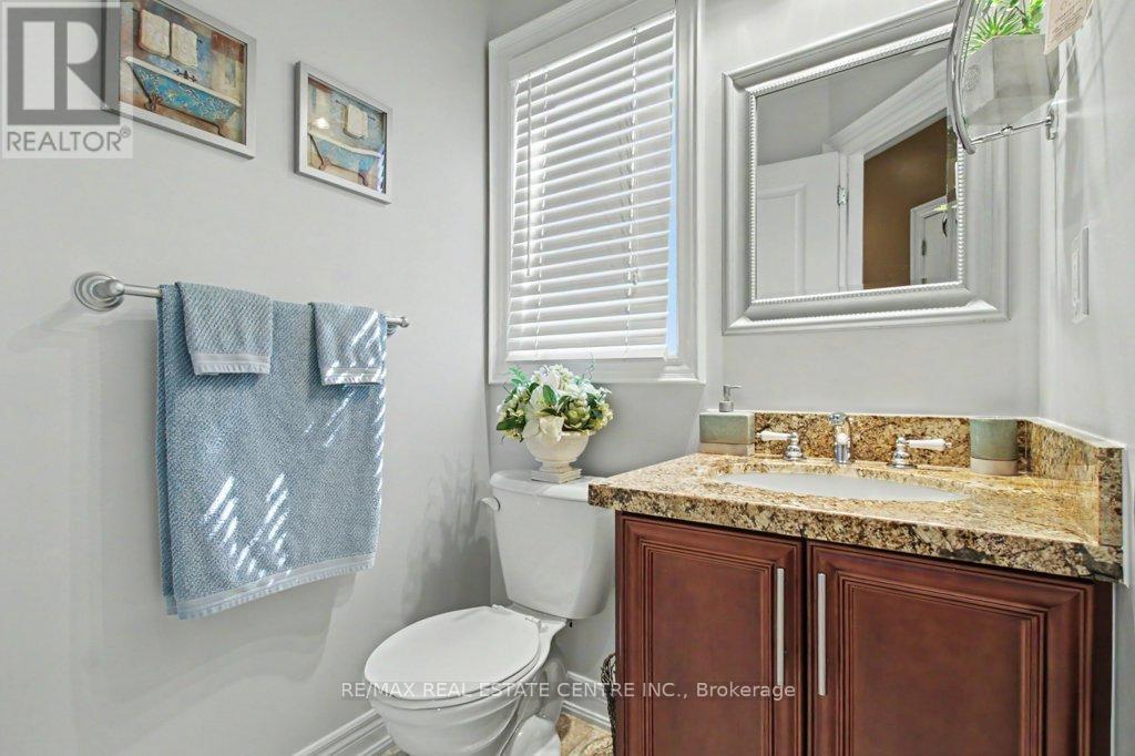 284 Normanhurst Avenue, Hamilton, Ontario  L8H 5N4 - Photo 9 - X12947220