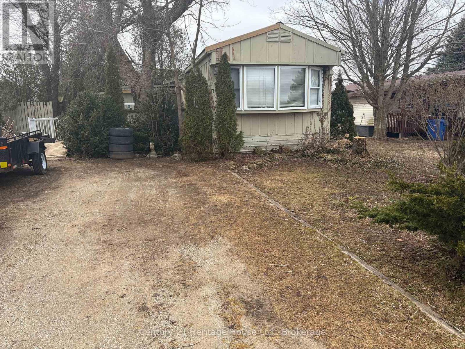 UNIT 17  -302694 DOUGLAS STREET W, West Grey, Ontario