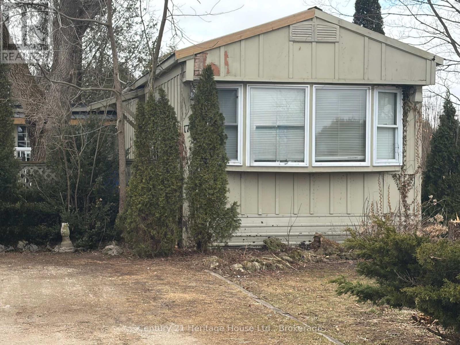 Unit 17  -302694 Douglas Street W, West Grey, Ontario  N0G 1R0 - Photo 2 - X12797560