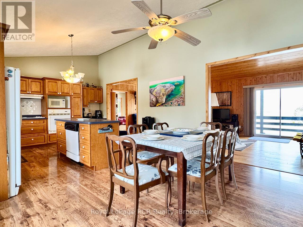 34 Hatt Street, Northern Bruce Peninsula, Ontario  N0H 2R0 - Photo 10 - X12912866