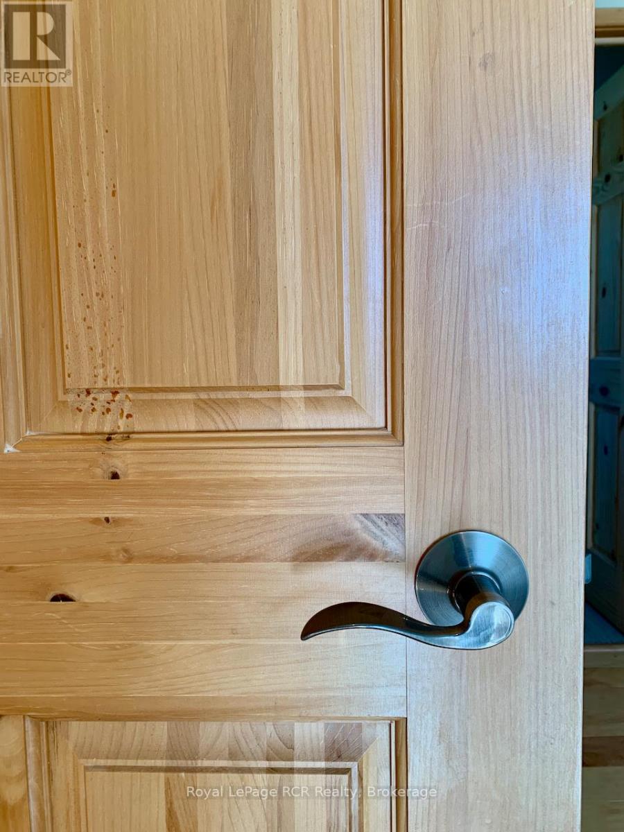 34 Hatt Street, Northern Bruce Peninsula, Ontario  N0H 2R0 - Photo 21 - X12912866