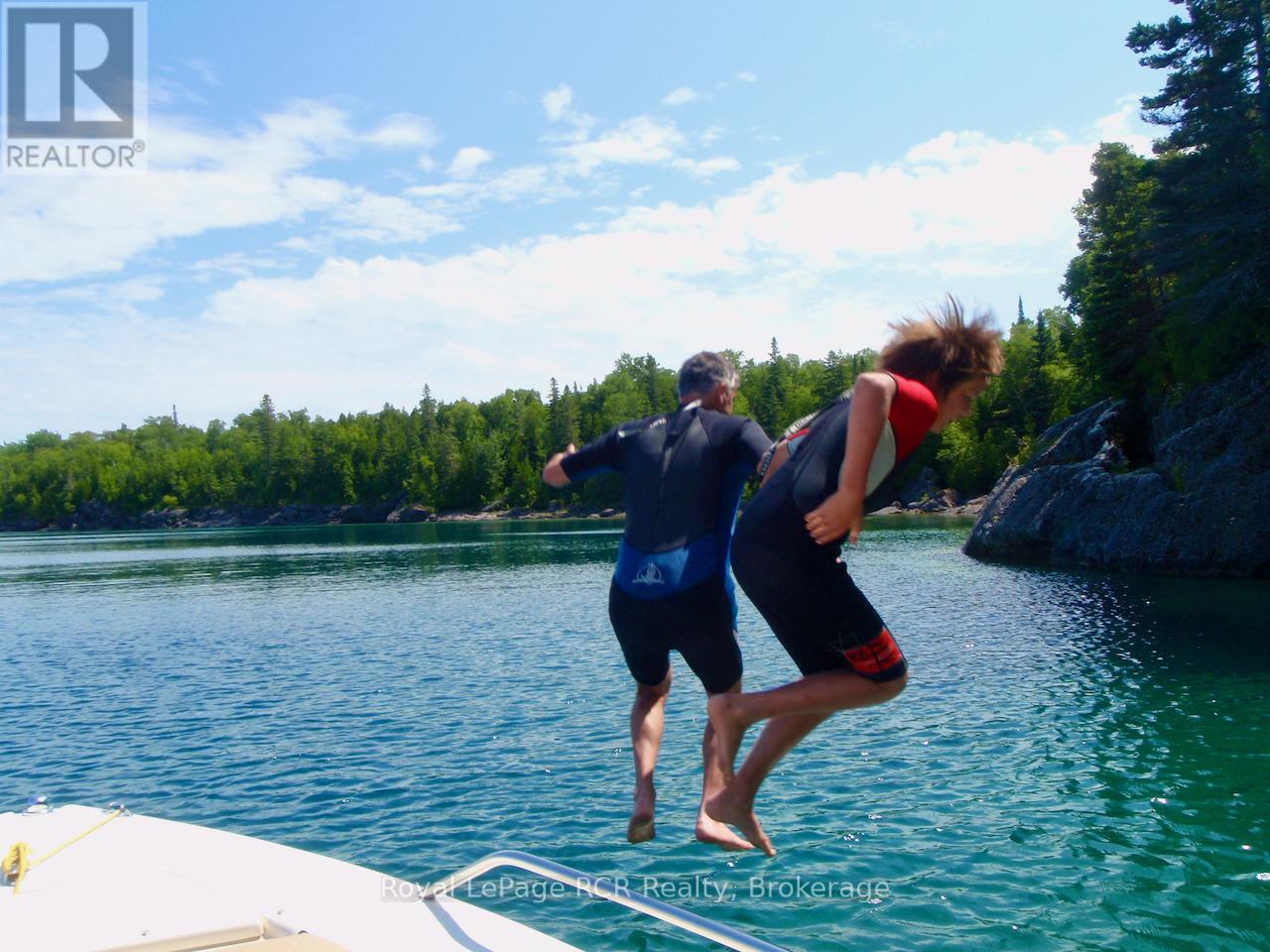 34 Hatt Street, Northern Bruce Peninsula, Ontario  N0H 2R0 - Photo 44 - X12912866