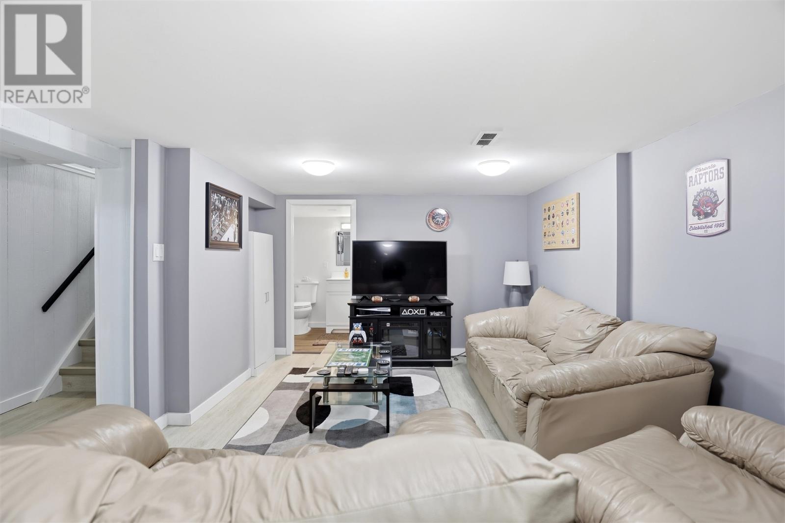 8 White Oak Dr W, Sault Ste Marie, Ontario  P6C 2H6 - Photo 22 - SM260593