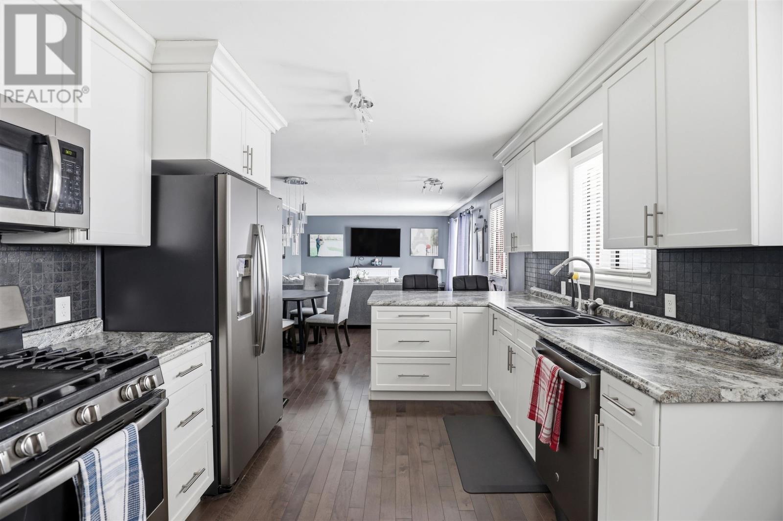 8 White Oak Dr W, Sault Ste Marie, Ontario  P6C 2H6 - Photo 9 - SM260593