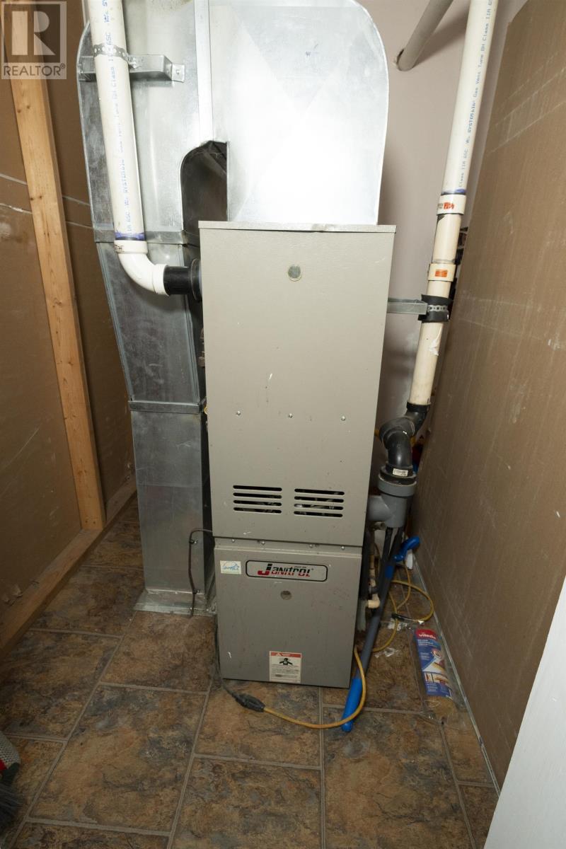 483 Mary St E, Thunder Bay, Ontario  P7E 4K2 - Photo 35 - TB2600524