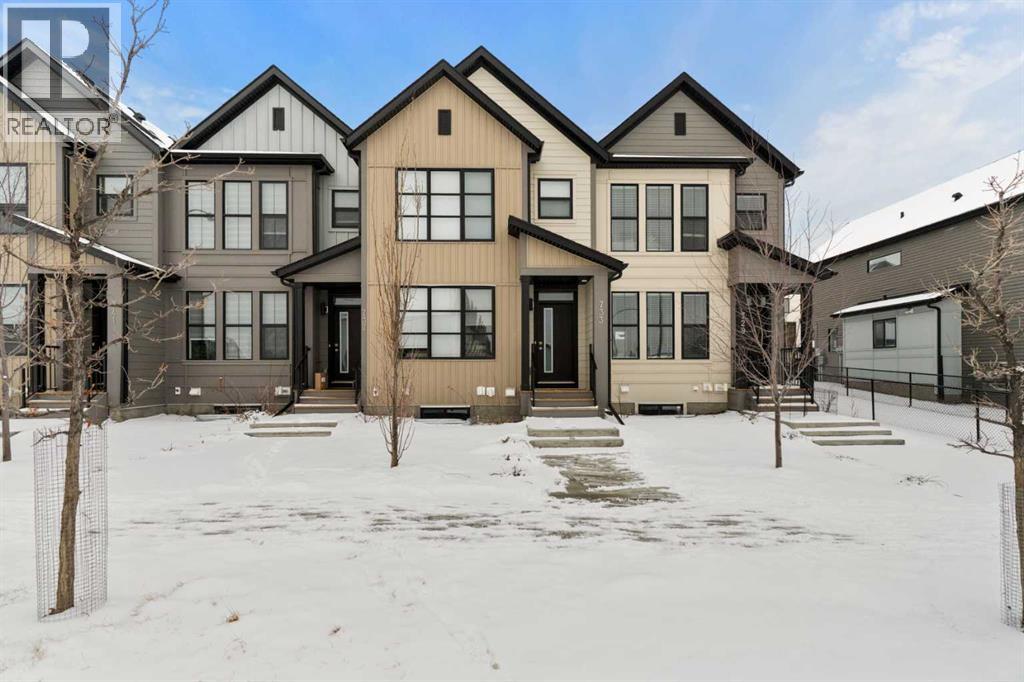 733 South Point Gate SW, Airdrie, Alberta  T4B 5H7 - Photo 32 - A2296516