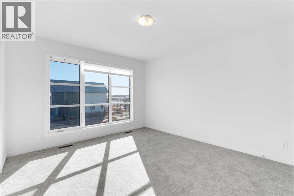 733 South Point Gate SW, Airdrie, Alberta  T4B 5H7 - Photo 19 - A2296516