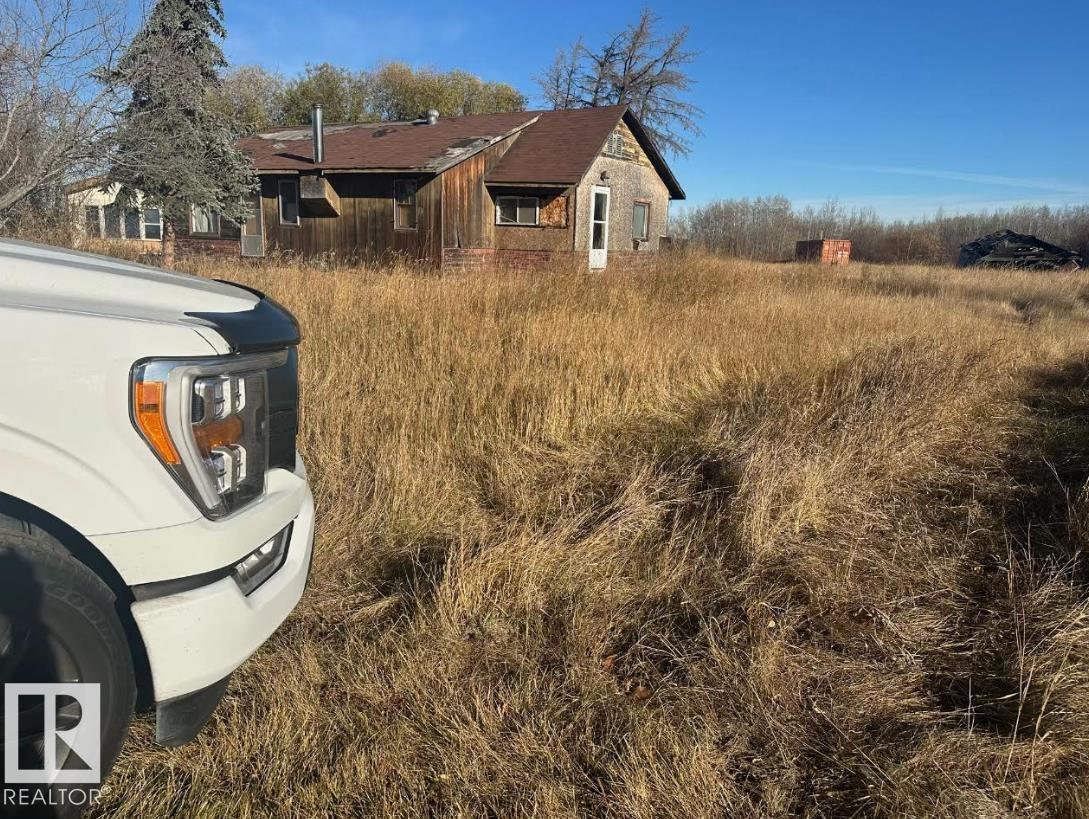 4904 51 AV, opal, Alberta