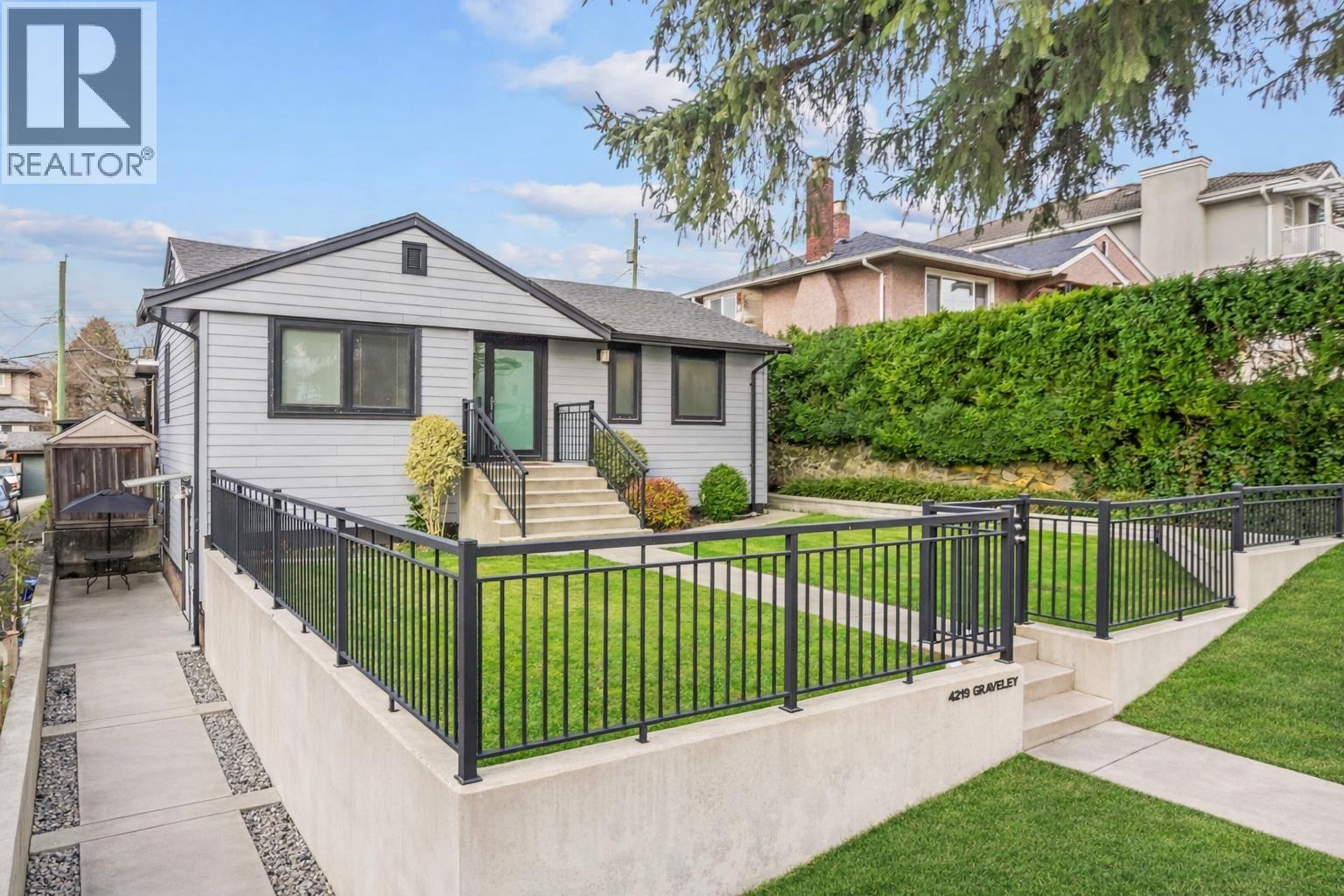 4219 GRAVELEY STREET, Burnaby, British Columbia