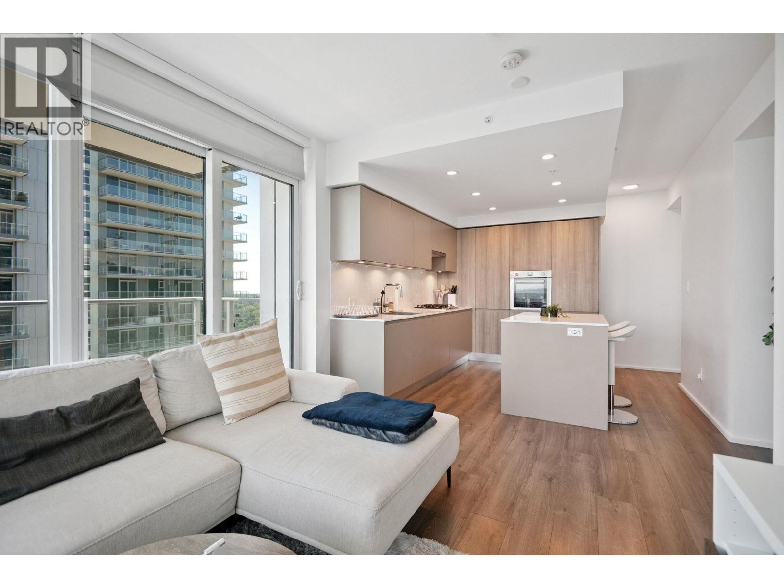 3505 3809 Evergreen Place, Burnaby, British Columbia  V3J 0M1 - Photo 3 - R3106029