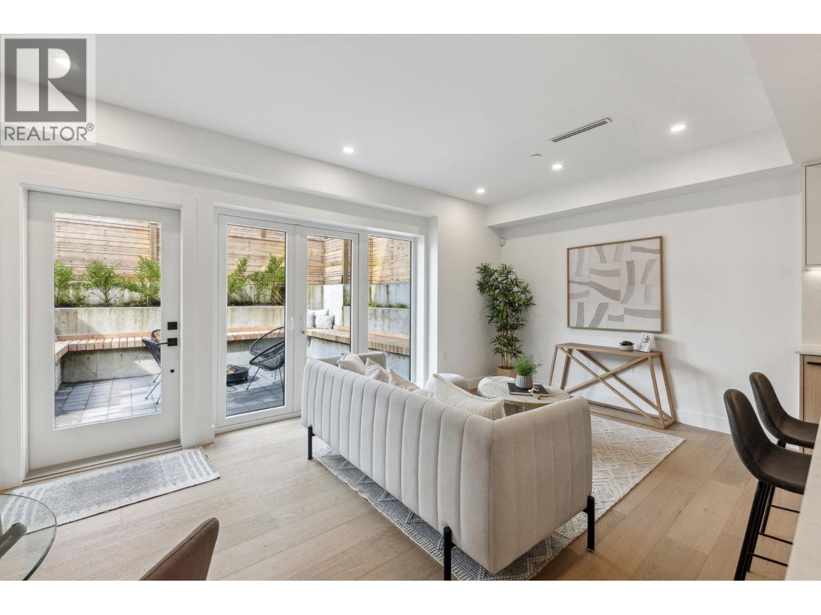 3383 Victoria Drive, Vancouver, British Columbia  V5N 4M3 - Photo 5 - R3106051