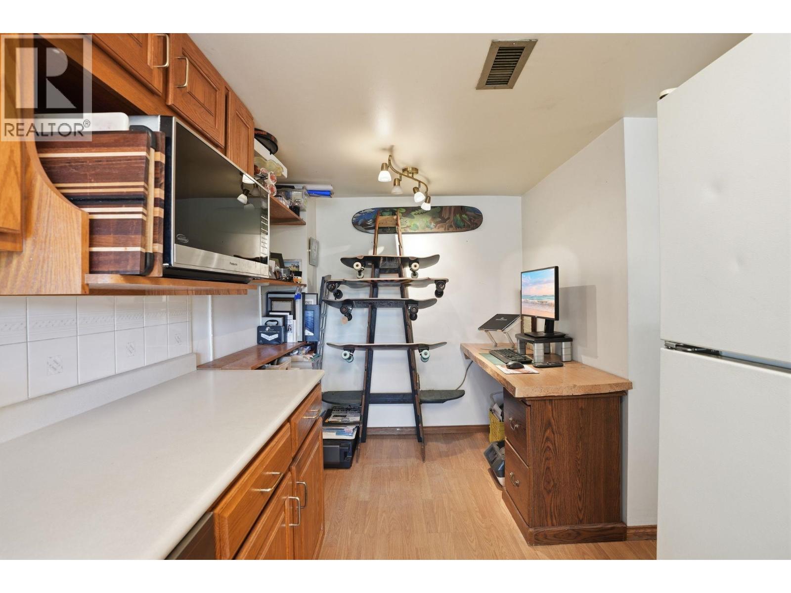 1021 Old Lillooet Road, North Vancouver, British Columbia  V7J 3H6 - Photo 9 - R3106067