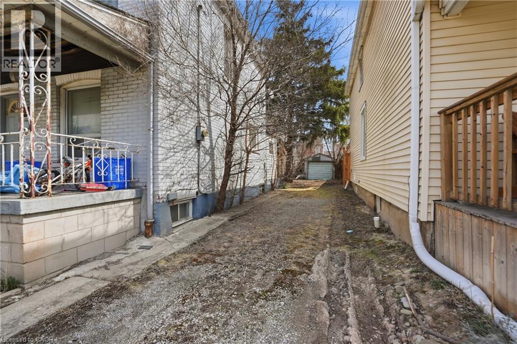 250 Rosslyn Avenue N, Hamilton, Ontario  L8L 7R1 - Photo 5 - 40816755