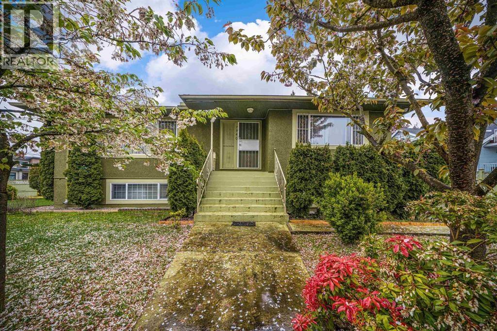 7340 Imperial Street, Burnaby, British Columbia  V5E 1N7 - Photo 2 - R3106054