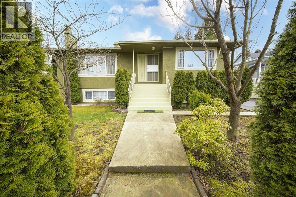 7340 Imperial Street, Burnaby, British Columbia  V5E 1N7 - Photo 3 - R3106054