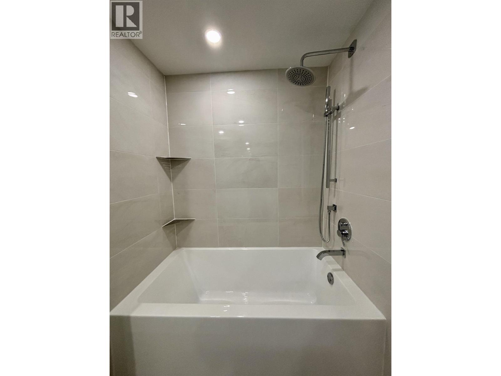 365 Ginger Drive, New Westminster, British Columbia  V3L 5L5 - Photo 7 - R3106039