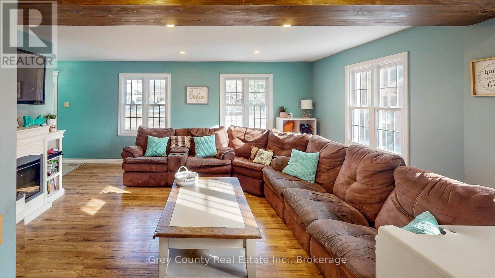 120 Mark Street W, Grey Highlands, Ontario  N0C 1H0 - Photo 20 - X12947454