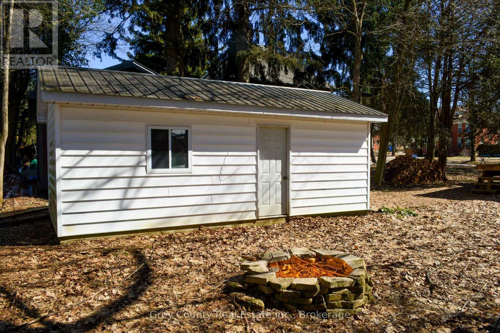 120 Mark Street W, Grey Highlands, Ontario  N0C 1H0 - Photo 43 - X12947454