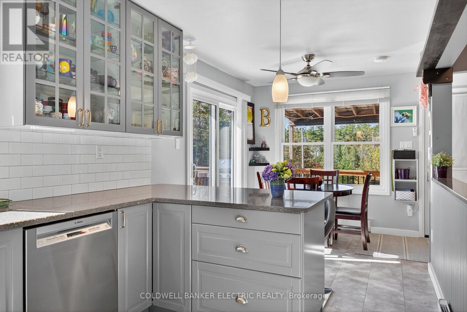 1352 County Rd 49 Road, Kawartha Lakes, Ontario  K0M 1A0 - Photo 11 - X12947458