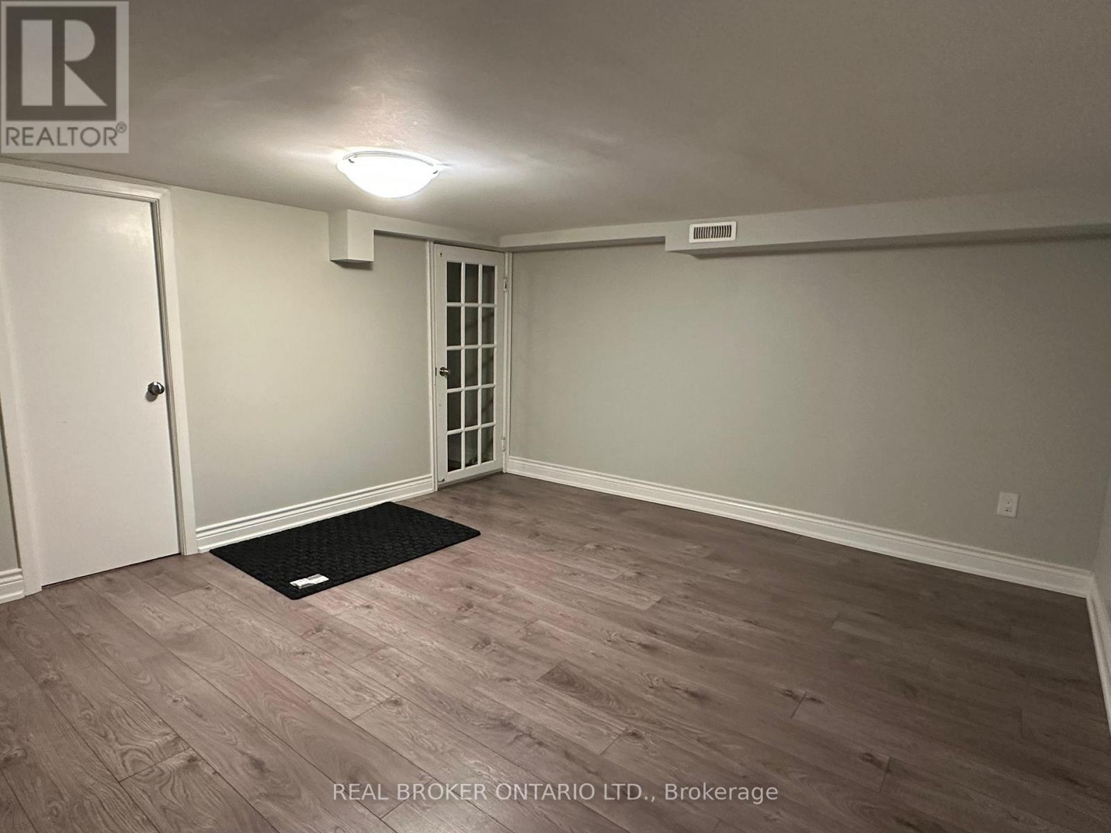 Bsmt - 129 Wolseley Street, Toronto, Ontario  M6J 1K3 - Photo 2 - C12947412