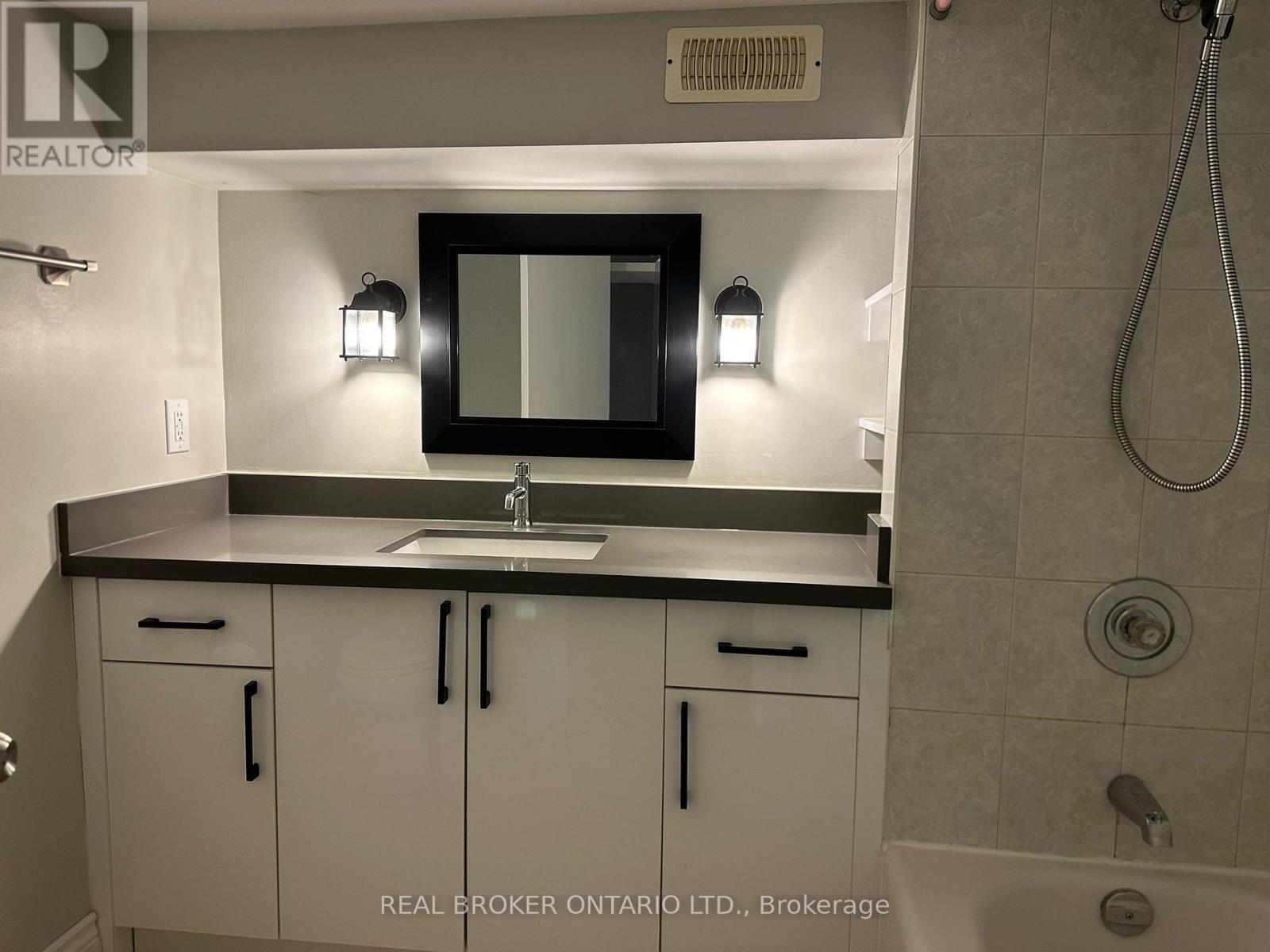 Bsmt - 129 Wolseley Street, Toronto, Ontario  M6J 1K3 - Photo 4 - C12947412