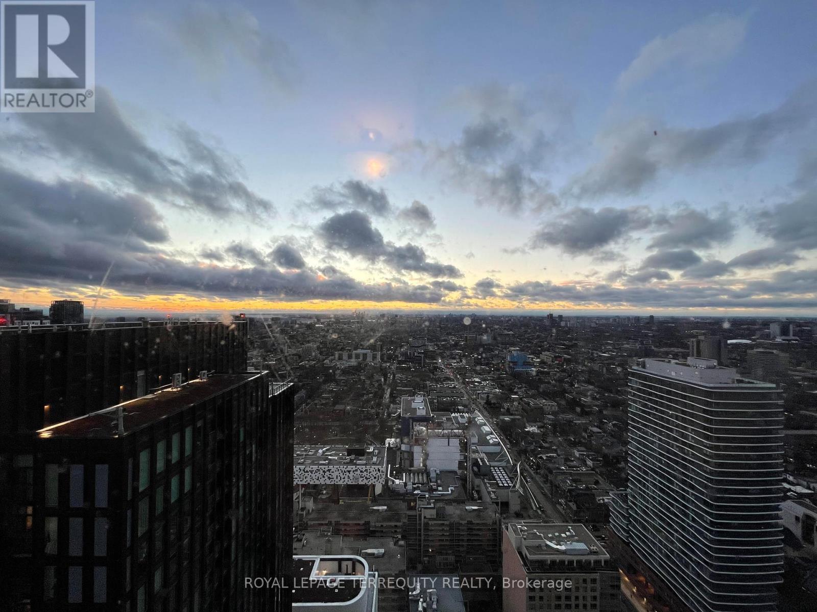 Ph101 - 426 University Avenue, Toronto, Ontario  M5G 1S9 - Photo 19 - C12947432