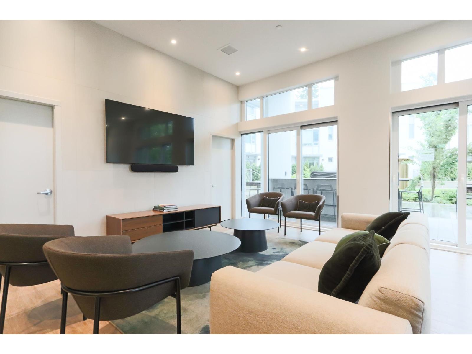 405 13359 Old Yale Road, Surrey, British Columbia  V3T 0S4 - Photo 15 - R3106104