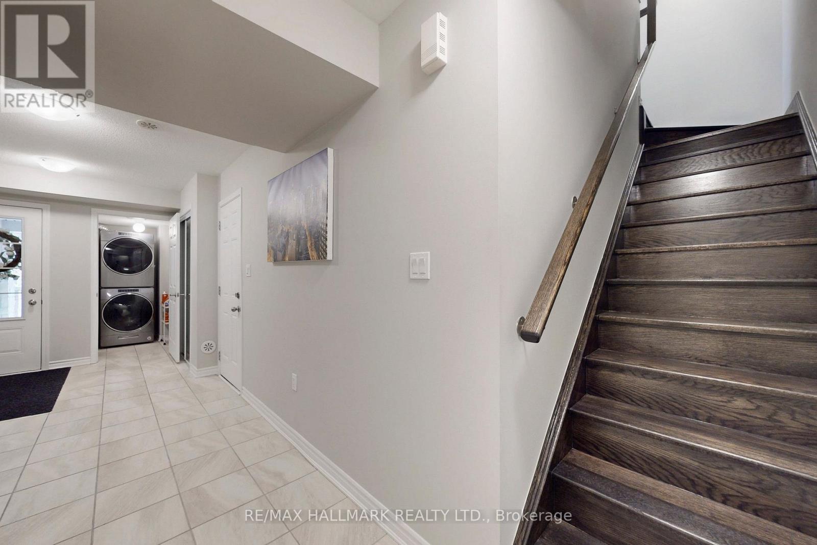 2421 Fall Harvest Crescent, Pickering, Ontario  L1X 0G1 - Photo 13 - E12947430