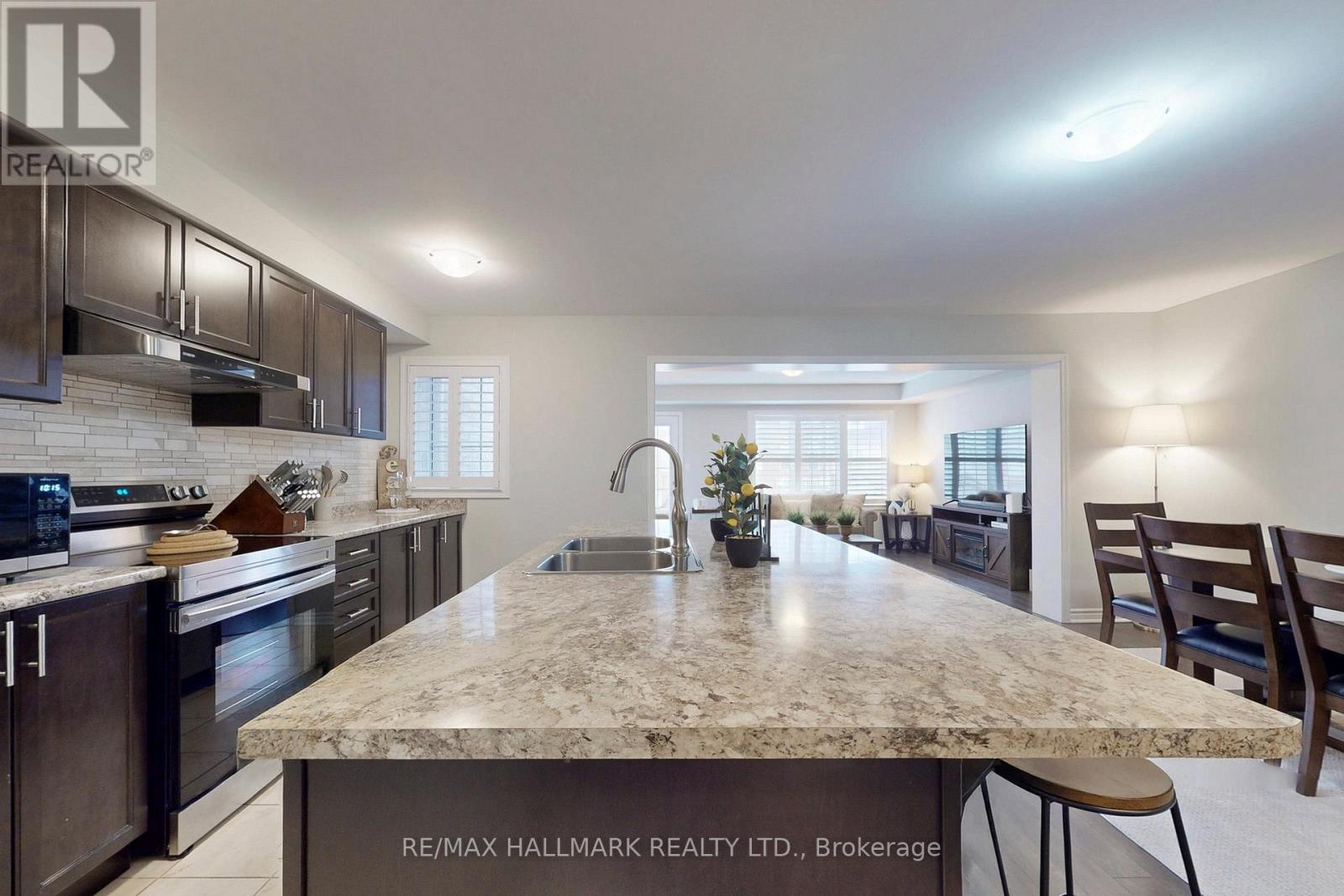 2421 Fall Harvest Crescent, Pickering, Ontario  L1X 0G1 - Photo 25 - E12947430