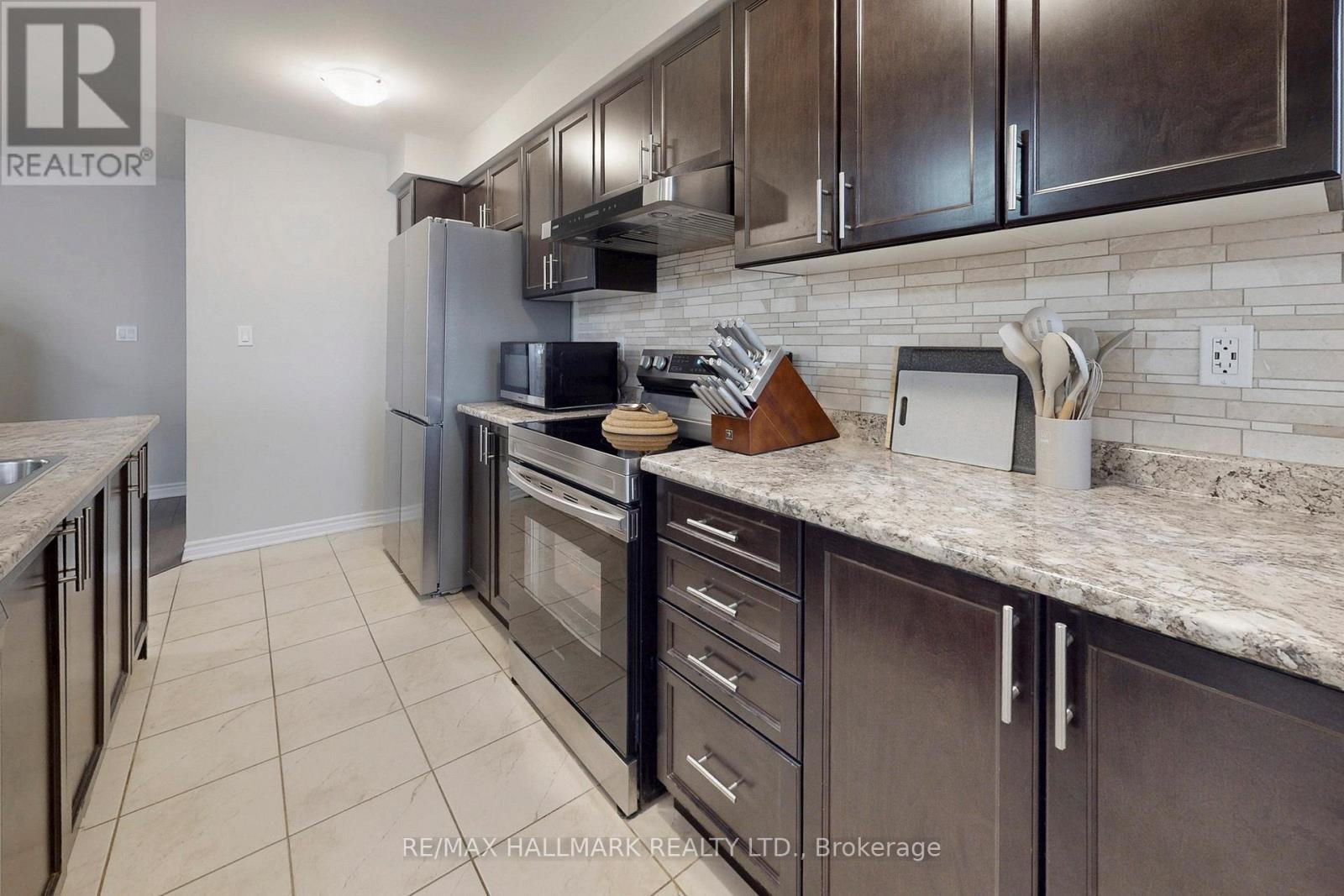 2421 Fall Harvest Crescent, Pickering, Ontario  L1X 0G1 - Photo 26 - E12947430