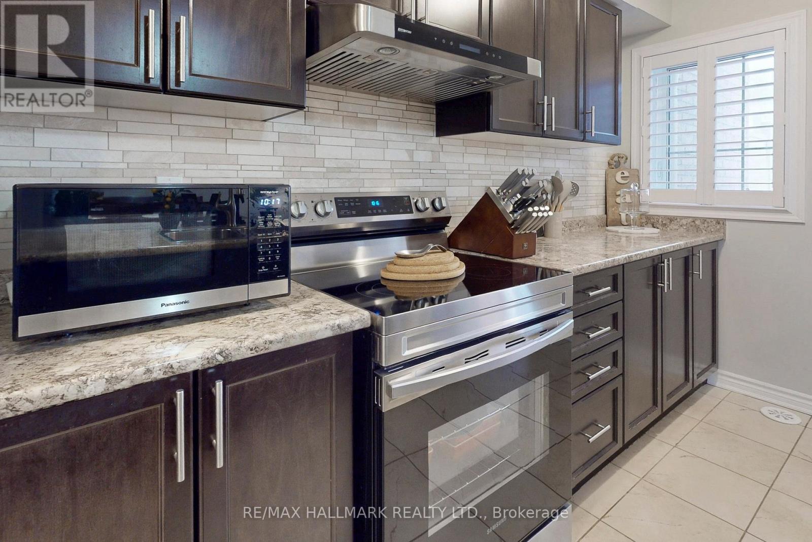 2421 Fall Harvest Crescent, Pickering, Ontario  L1X 0G1 - Photo 27 - E12947430