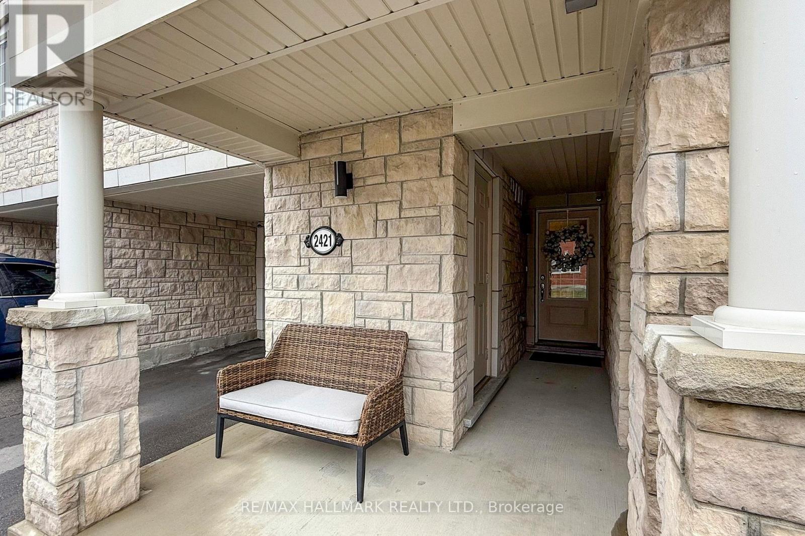 2421 Fall Harvest Crescent, Pickering, Ontario  L1X 0G1 - Photo 5 - E12947430