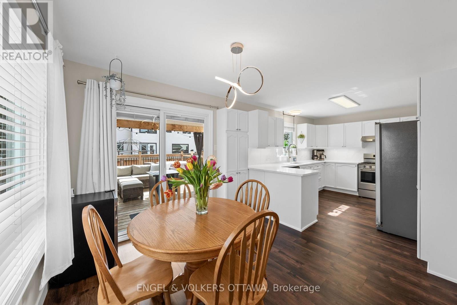 16 Mayford Avenue, Ottawa, Ontario  K2G 6A7 - Photo 8 - X12947402