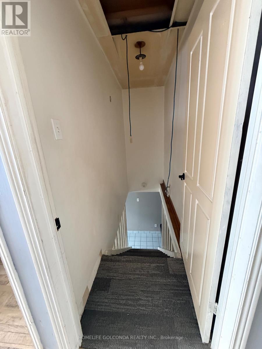 46 Elm Grove Avenue S, Richmond Hill, Ontario  L4E 2V3 - Photo 17 - N12862908