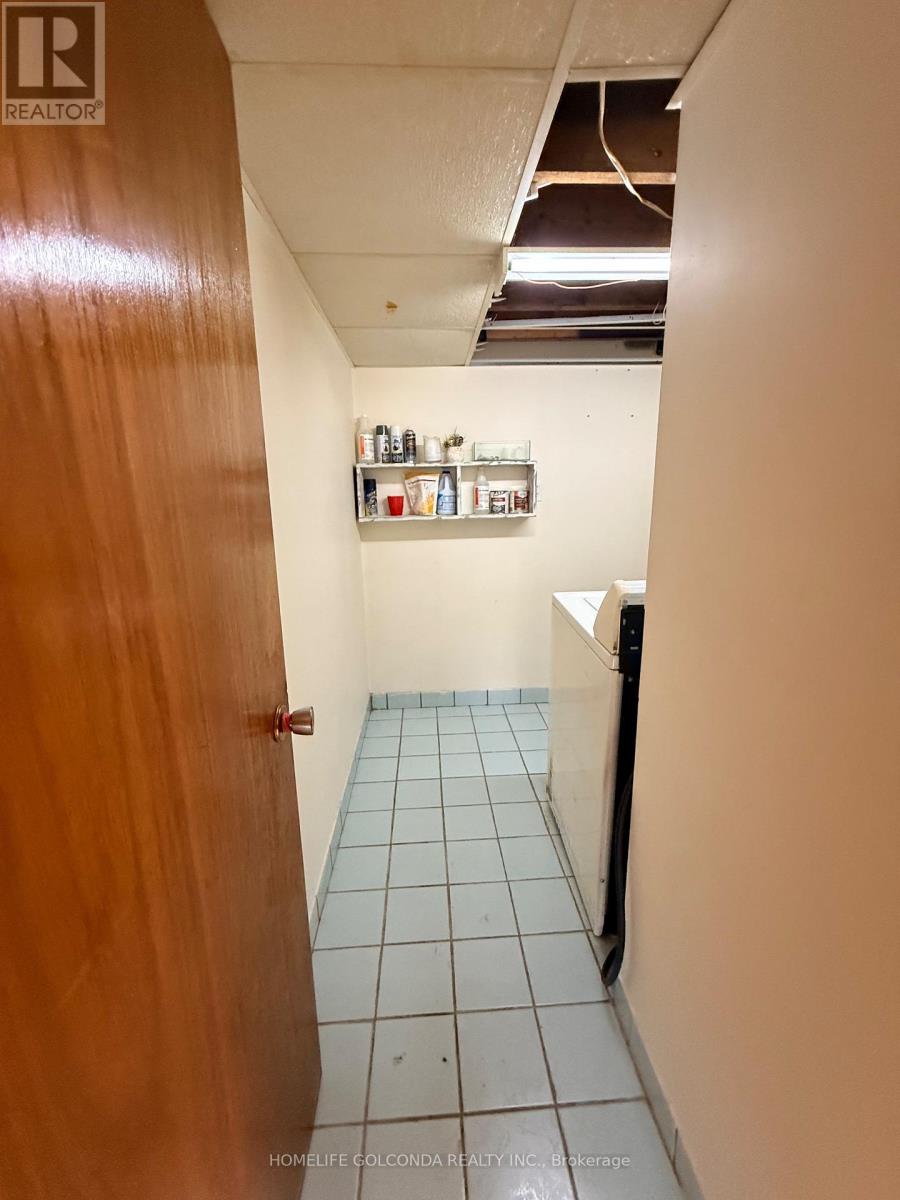 46 Elm Grove Avenue S, Richmond Hill, Ontario  L4E 2V3 - Photo 24 - N12862908