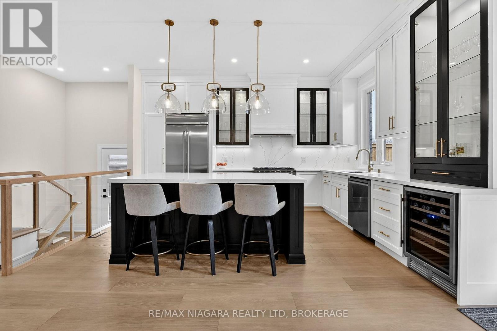 146 Hetram Court, Fort Erie, Ontario  L0S 1B0 - Photo 10 - X12947414