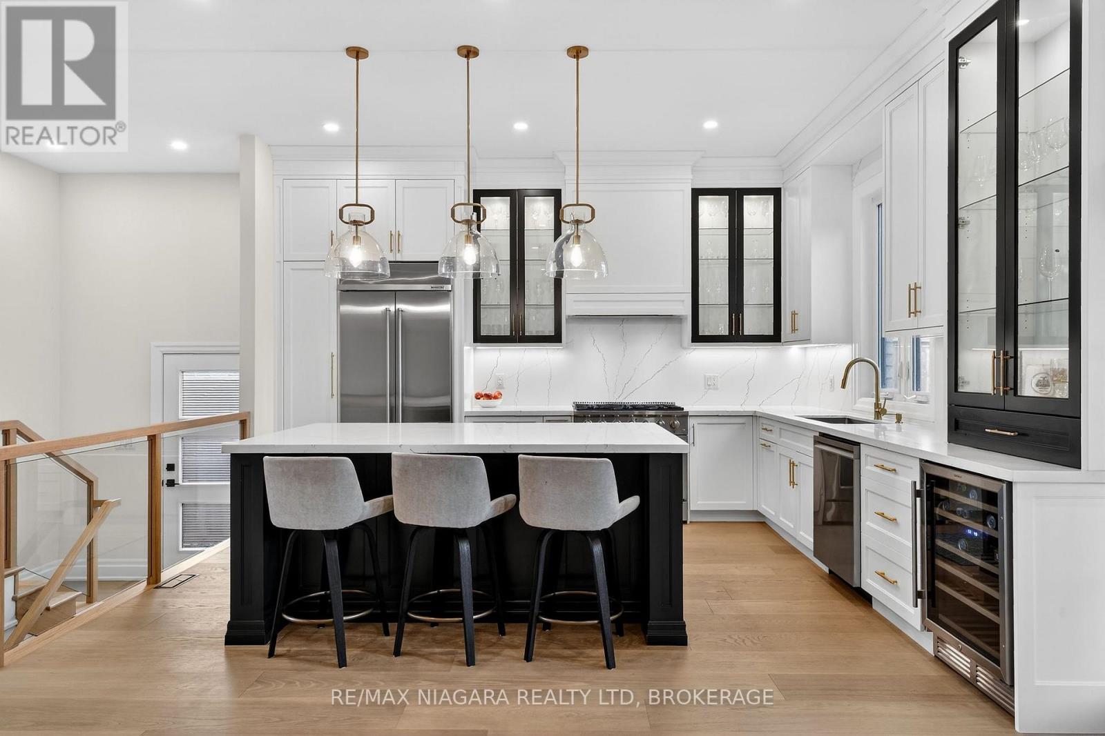 146 Hetram Court, Fort Erie, Ontario  L0S 1B0 - Photo 16 - X12947414