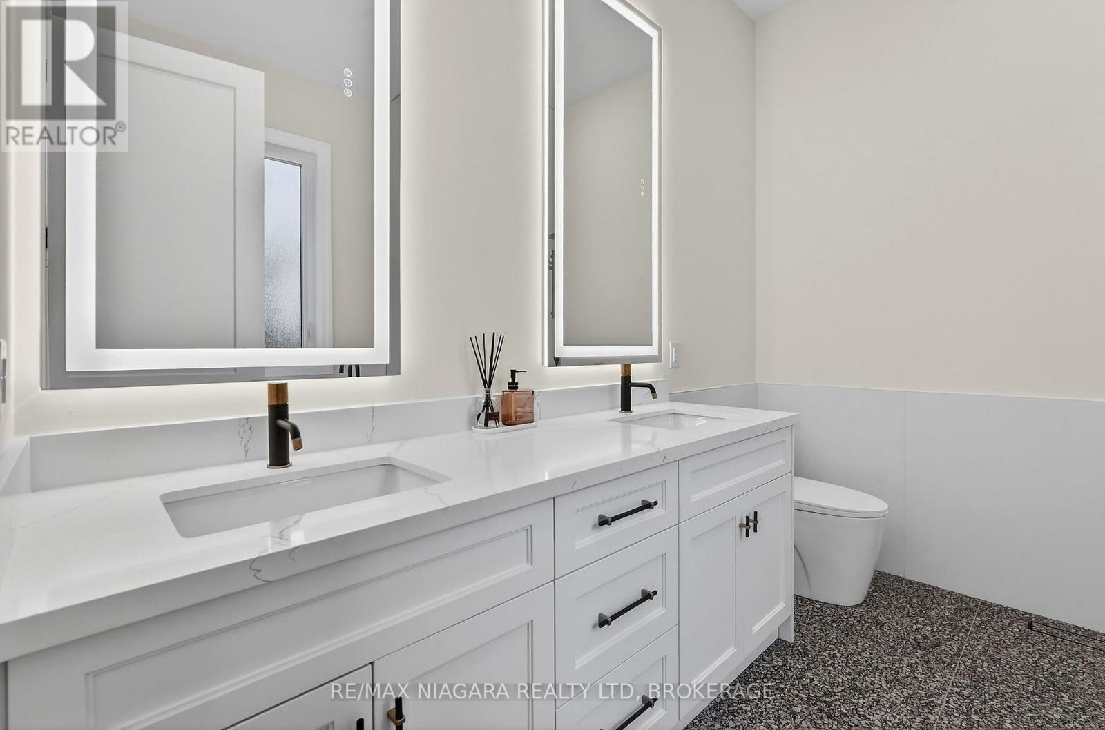 146 Hetram Court, Fort Erie, Ontario  L0S 1B0 - Photo 24 - X12947414