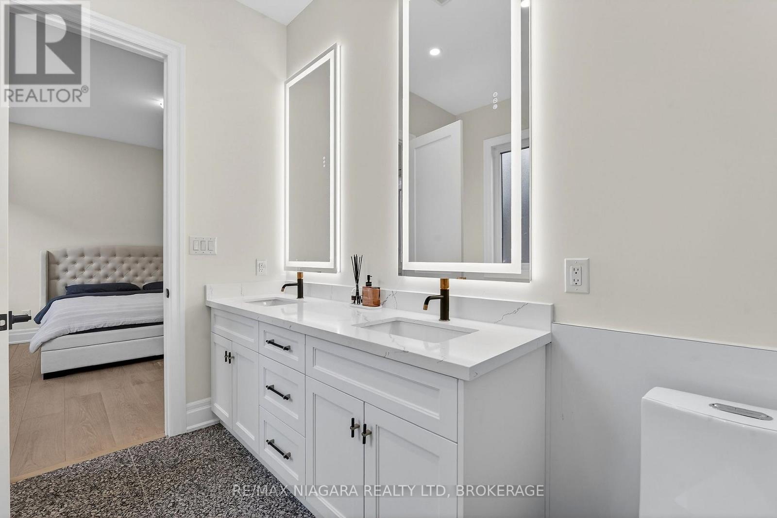 146 Hetram Court, Fort Erie, Ontario  L0S 1B0 - Photo 25 - X12947414