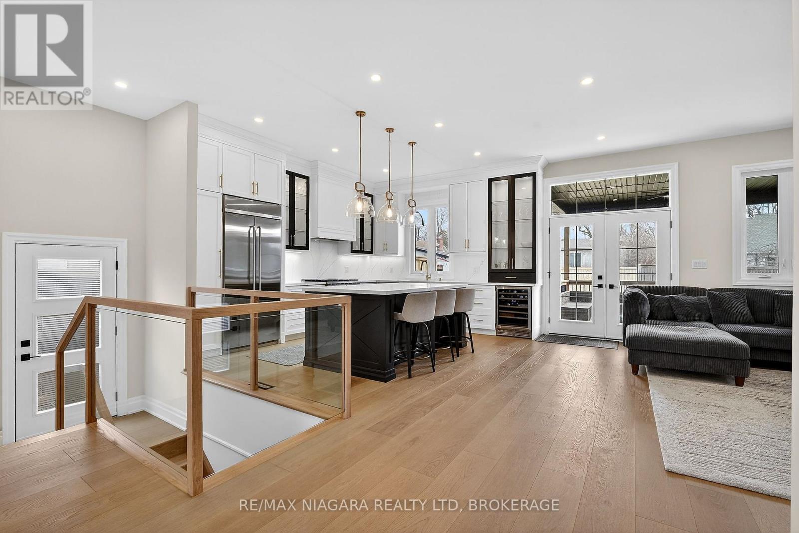 146 Hetram Court, Fort Erie, Ontario  L0S 1B0 - Photo 9 - X12947414