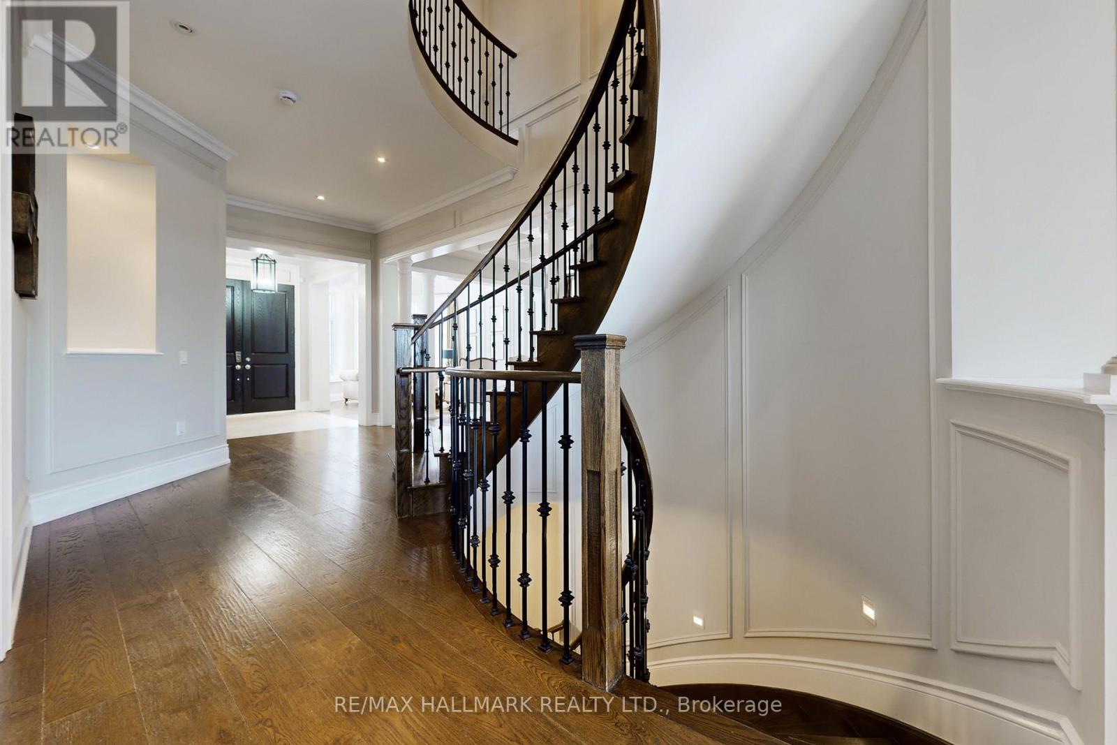 24 Bluff Trail, King, Ontario  L7B 0A1 - Photo 18 - N12930358