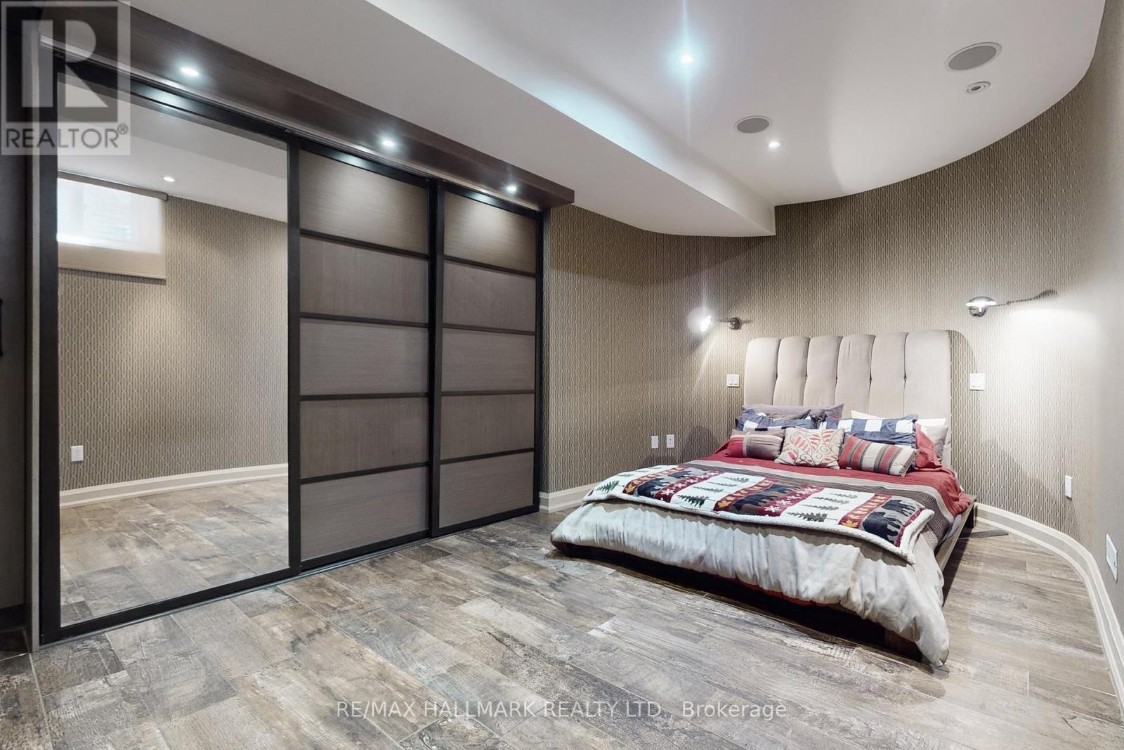 24 Bluff Trail, King, Ontario  L7B 0A1 - Photo 38 - N12930358