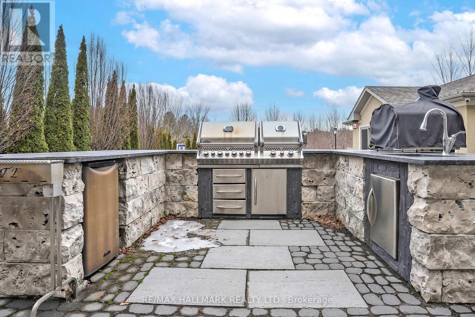 24 Bluff Trail, King, Ontario  L7B 0A1 - Photo 48 - N12930358