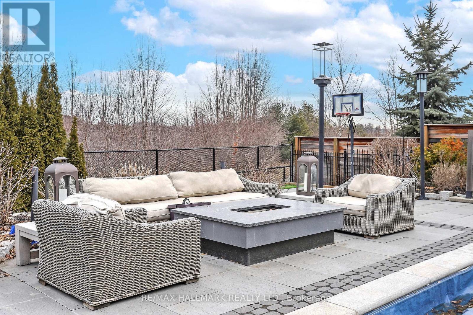 24 Bluff Trail, King, Ontario  L7B 0A1 - Photo 45 - N12930358