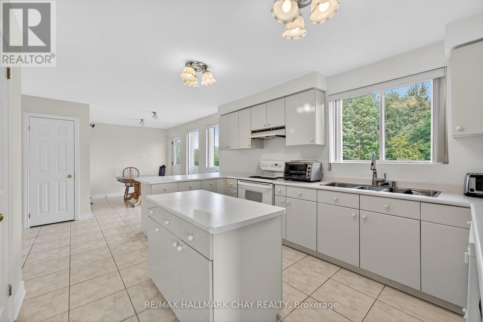 2702 6th Line, Innisfil, Ontario  L9S 4S4 - Photo 10 - N12947366