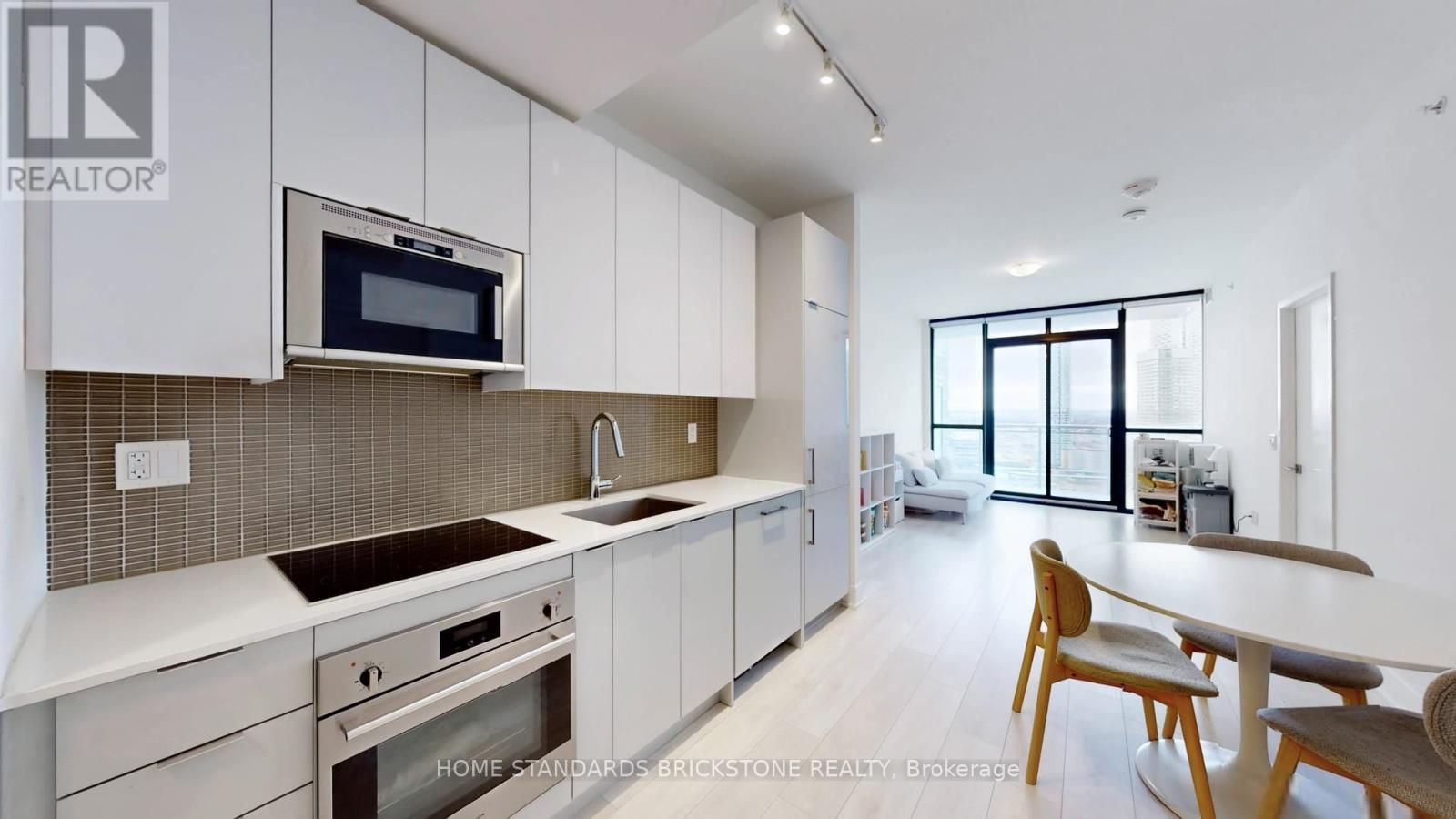 2306 - 2908 Highway 7, Vaughan, Ontario  L4K 0K5 - Photo 4 - N12947390