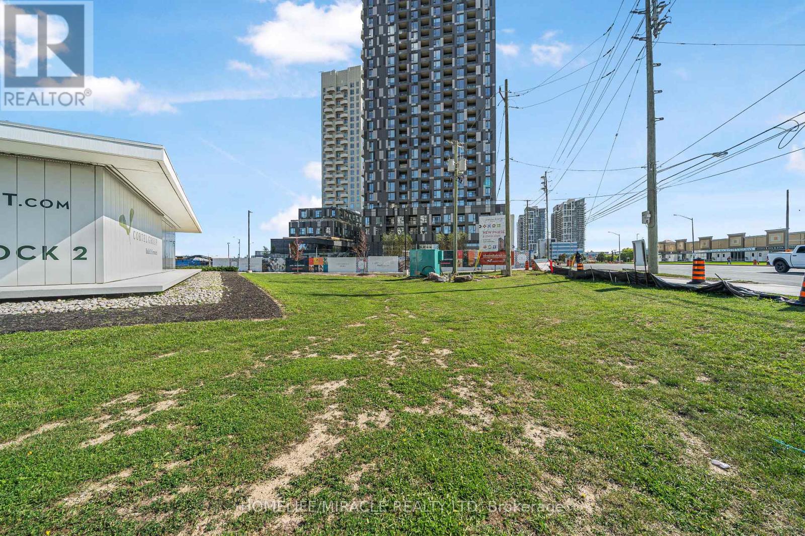 1303 - 474 Caldari Road, Vaughan, Ontario  L4K 0R5 - Photo 2 - N12947424