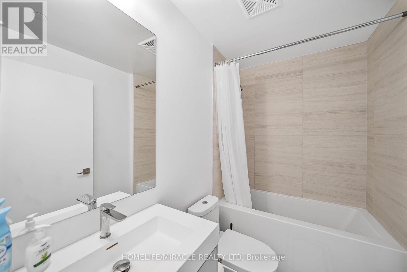 1303 - 474 Caldari Road, Vaughan, Ontario  L4K 0R5 - Photo 22 - N12947424