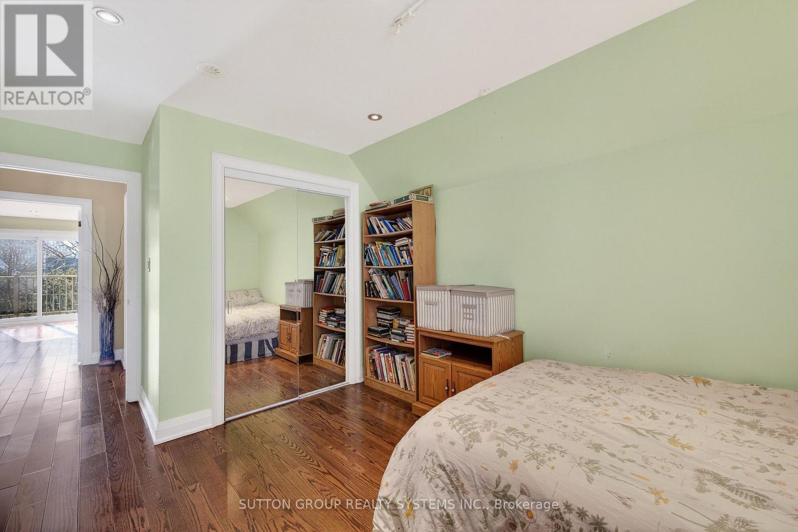32 Green Lanes, Toronto, Ontario  M8Z 4V6 - Photo 29 - W12947436
